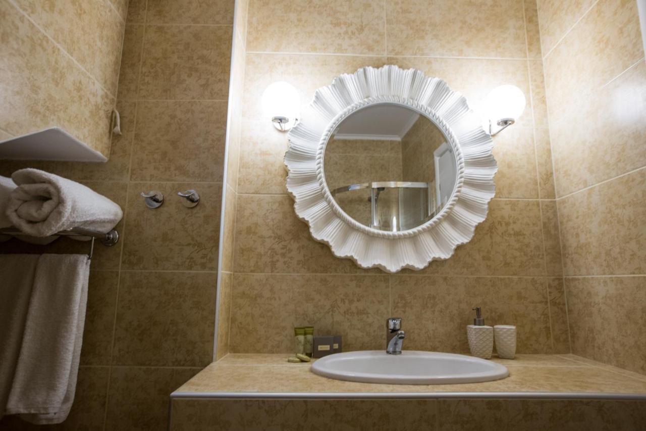 Moriel Seaside Homes Suites เอเลีย ภายนอก รูปภาพ